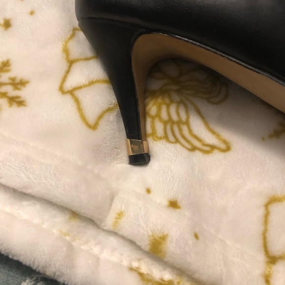 EUC Apt 9 3 1/2” Heels 8 M - Picture 4 of 13